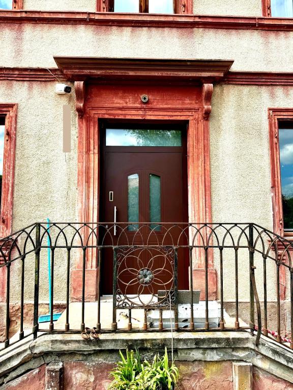 Portes d’entrée en aluminium à Mulhouse, Rixheim et Illzach : modernité et sécurité au rendez-vous