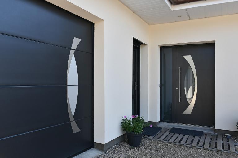 Comment Choisir une Porte d'Entrée à Mulhouse, Saint-Louis et Altkirch : Conseils d'Experts en Fermeture ?